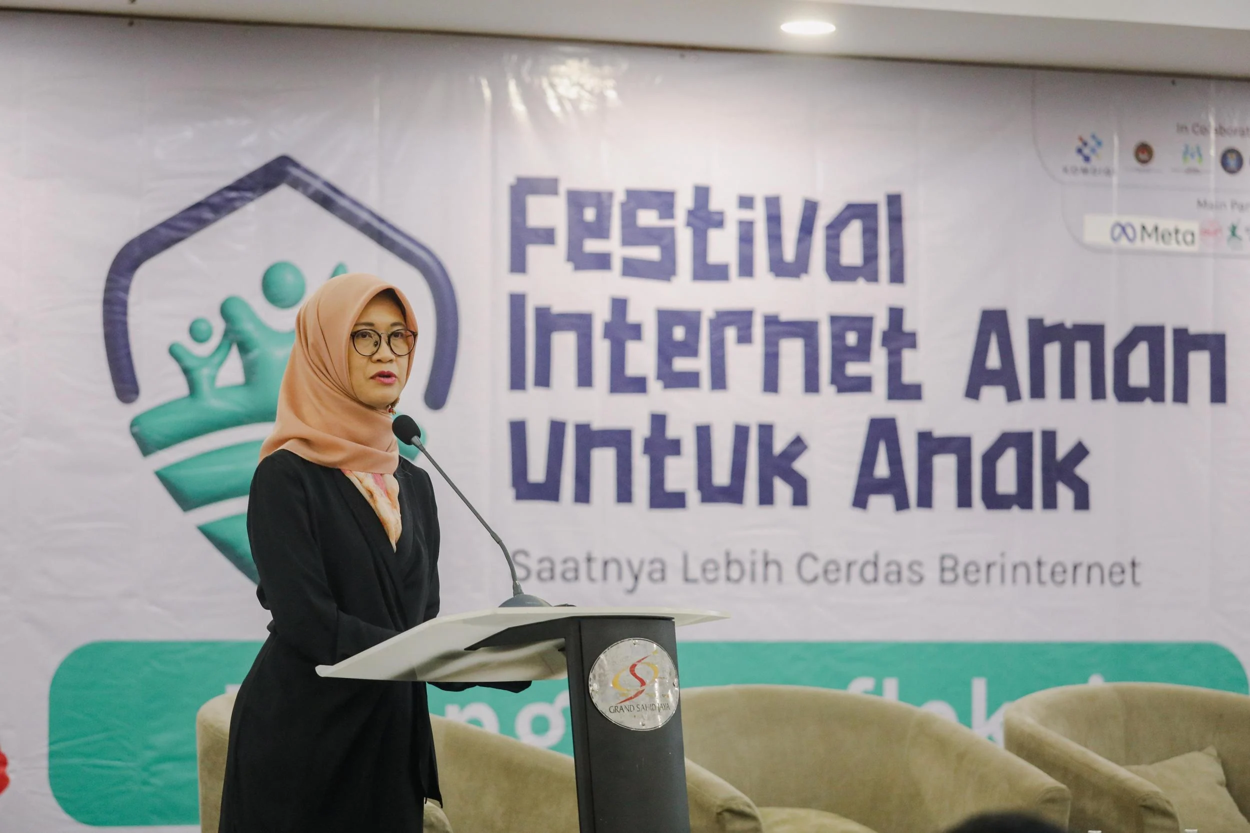 Pemerintah Perkuat Pengawasan Digital untuk Lindungi Anak dan Masyarakat