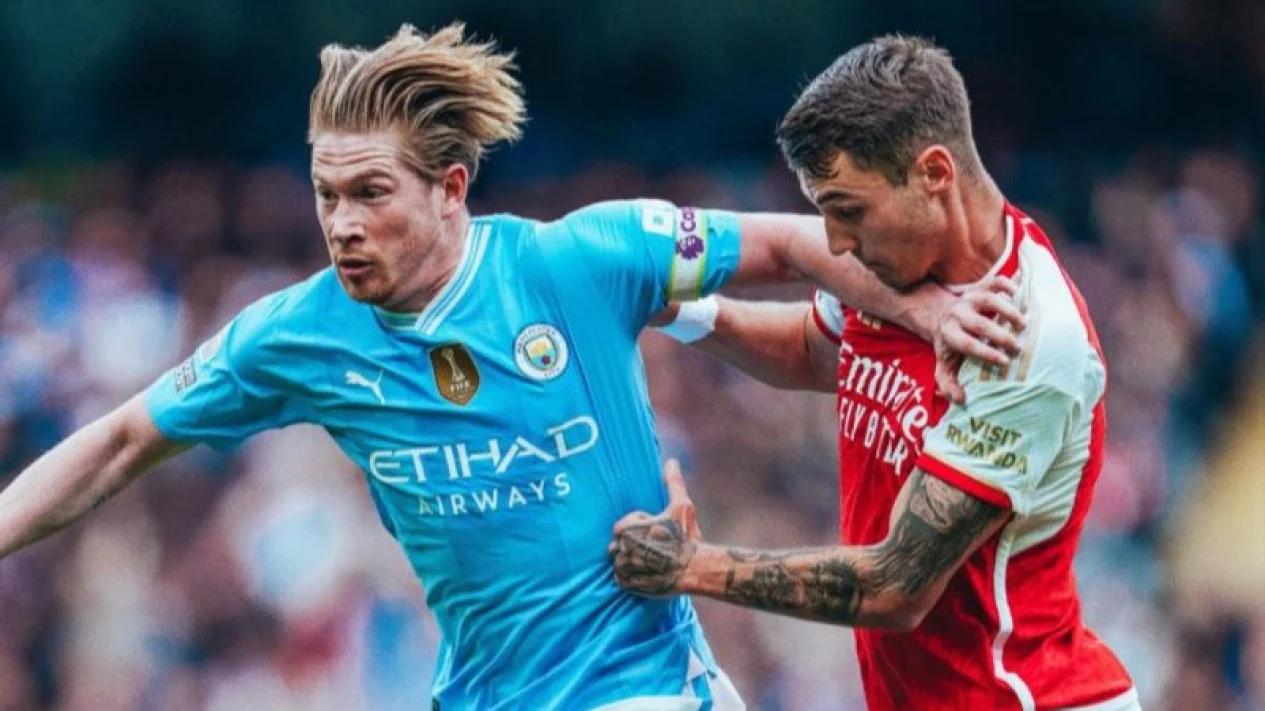 Persaingan Sengit di Liga Inggris: Arsenal dan Manchester City Berebut Gelar