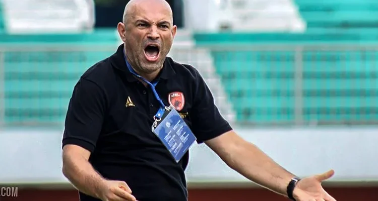Persebaya Surabaya Bangkit di Bawah Asuhan Bernardo Tavares