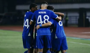 Persib Bandung dan Borneo FC Bersaing Ketat di Puncak Klasemen BRI Super League