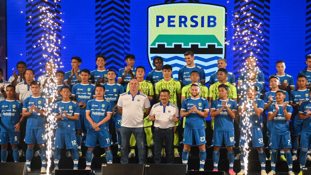 Persib Bandung Menuju Masa Depan Cerah dengan Perubahan Kepelatihan dan Pemain