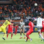 Persija Jakarta Hadapi Persib Bandung di Stadion Segiri: Duel El Clasico Indonesia