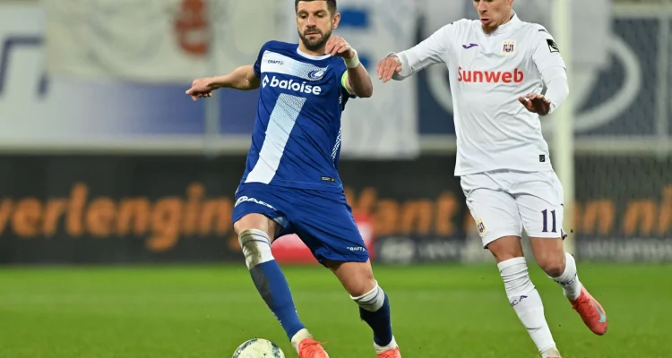 Pertandingan Gent vs Anderlecht Berakhir dengan Insiden