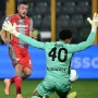 Pertarungan Sengit Udinese vs Cremonese: Maduka Okoye Raih Penghargaan