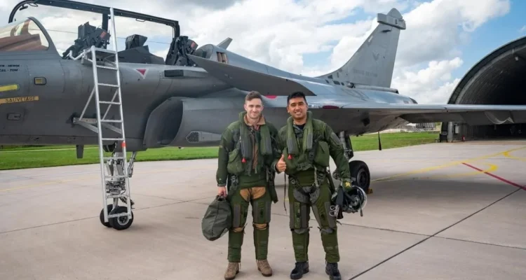 Pilot TNI AU Terbang Solo Rafale, Tanda Kesiapan Alutsista Baru dan Penguatan Kemampuan Tempur Helikopter