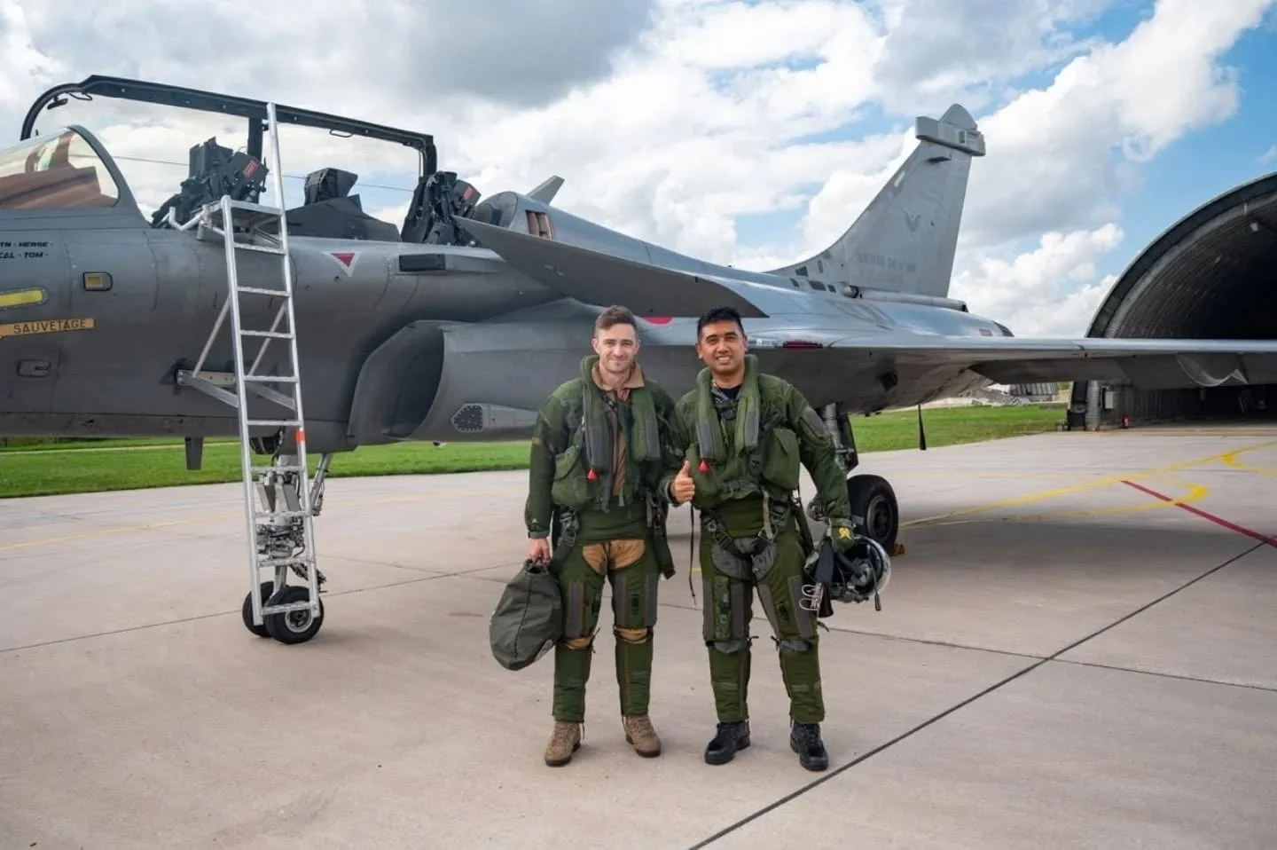 Pilot TNI AU Terbang Solo Rafale, Tanda Kesiapan Alutsista Baru dan Penguatan Kemampuan Tempur Helikopter