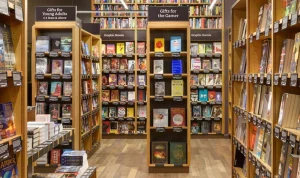 Program 'Life Reading × Life Bookstore' Diluncurkan di 200 Toko Buku Lokal