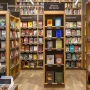 Program 'Life Reading × Life Bookstore' Diluncurkan di 200 Toko Buku Lokal