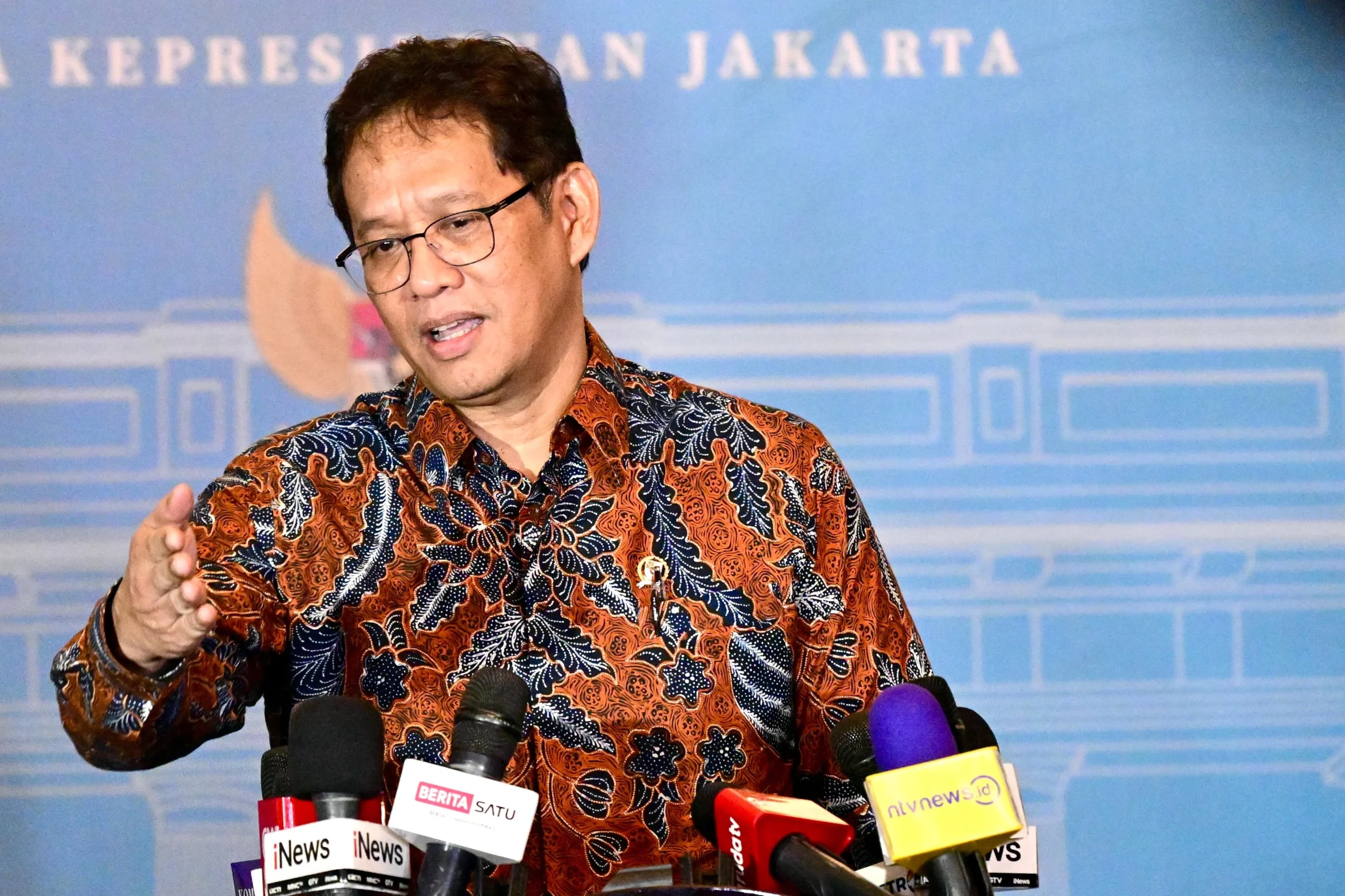 Purbaya Setujui Dana Rp 200 Juta untuk Riset di Danau Toba, Menkeu Purbaya Yudhi Sadewa Mendorong Pengkajian Ulang Daya Dukung Danau Toba