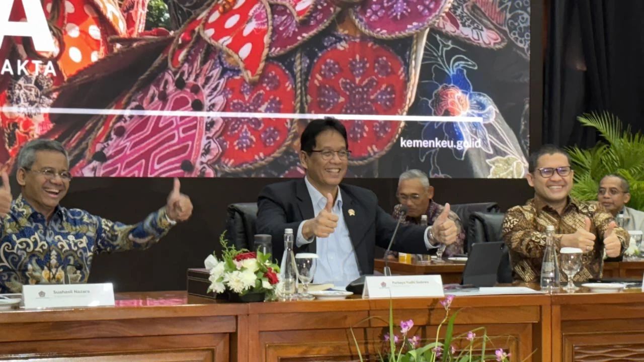 Purbaya Yudhi Sadewa Bebaskan Pajak Merger BUMN demi Efisiensi