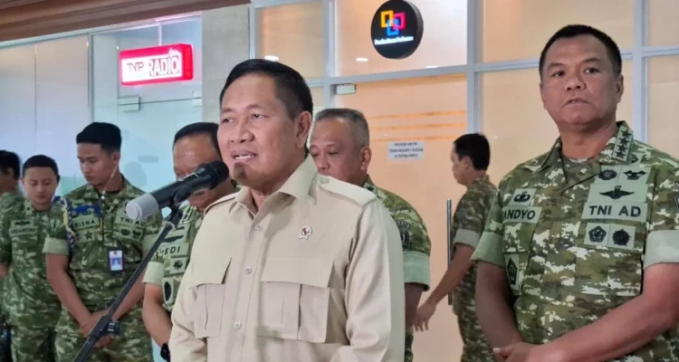 Ratusan Calon Komcad ASN Digembleng di Brigif 1 Marinir: Menhan Tekankan Pengabdian Terbaik
