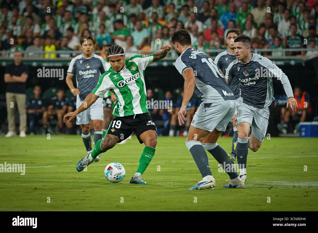 Real Betis vs Real Oviedo: Betis Tundukkan Oviedo 3-0 di La Cartuja, Cucho Hernández Cetak Dua Gol