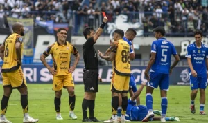 Red Sparks Menggelora: Kontroversi Kartu Merah, Sorotan Karpet Merah, dan Kekhawatiran Fans