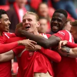 Salford City Raih Tiket Final Piala Play-off League Two