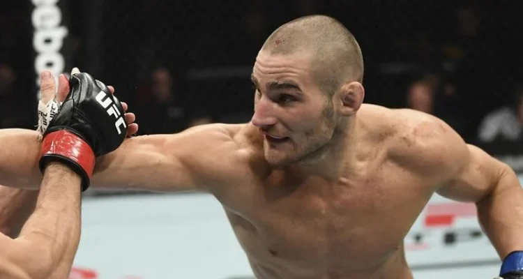 Sean Strickland Kalahkan Khamzat Chimaev, Rebut Sabuk Kelas Menengah UFC