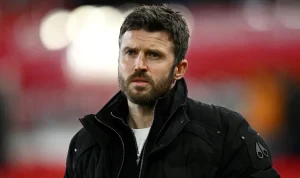 Senne Lammens Jadi Pahlawan Manchester United, Michael Carrick Minta Fokus Hingga Akhir Musim