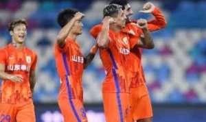 Shandong Taishan Guncang Liga Super China: Kemenangan Dramatis di Tengah Hujan Deras dan Tantangan Fans