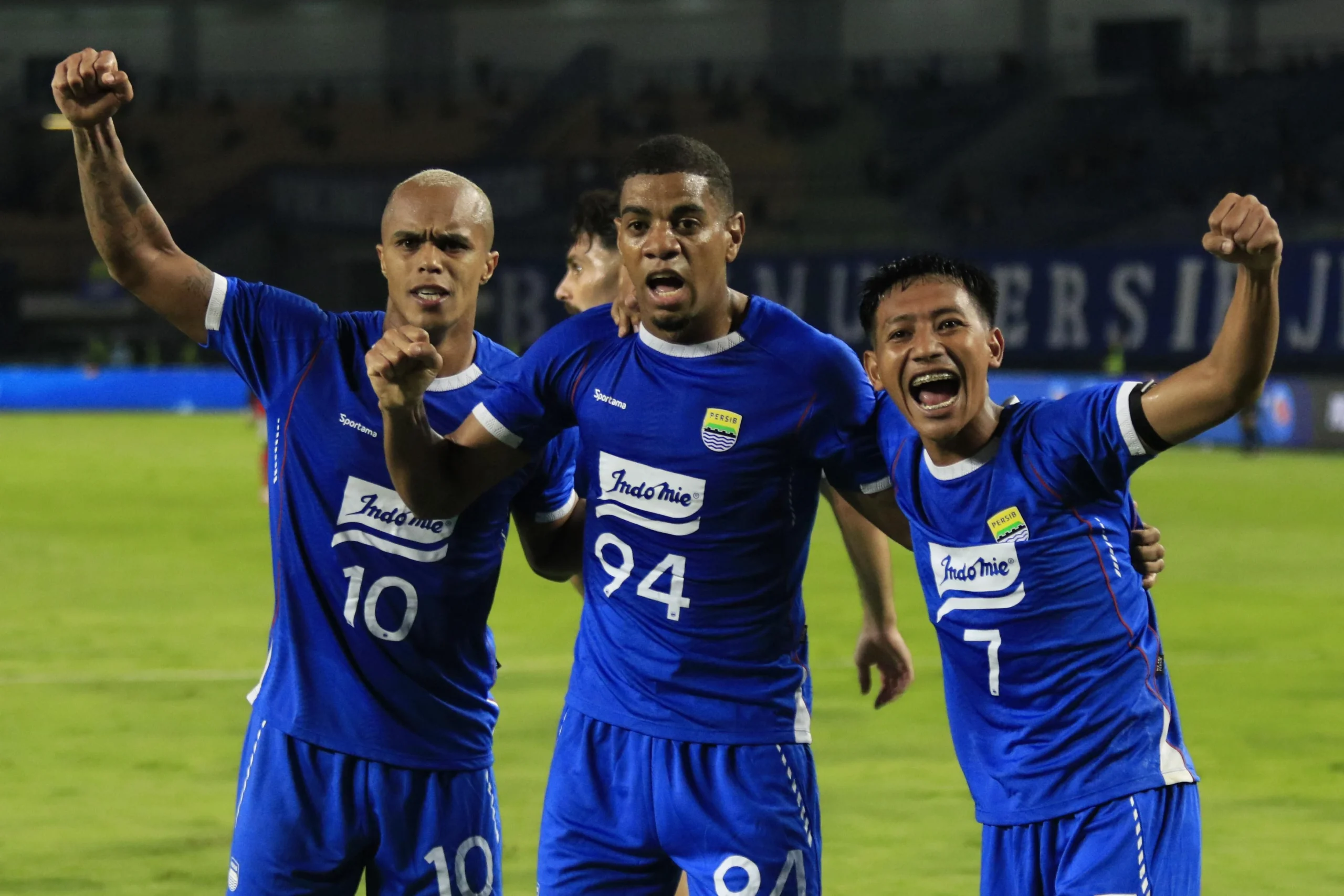 Shayne Pattynama Siap Hadapi Persib: Emosi Besar dan Ambisi Tiga Poin