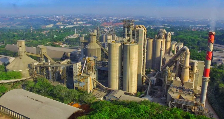 Solusi Bangun Indonesia Catat Laba Naik 111% di Tengah Utilisasi Industri Semen yang Merosot