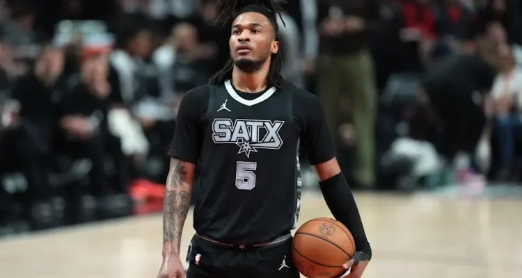 Stephon Castle Membuat Sejarah dengan posterisasi Isaiah Hartenstein