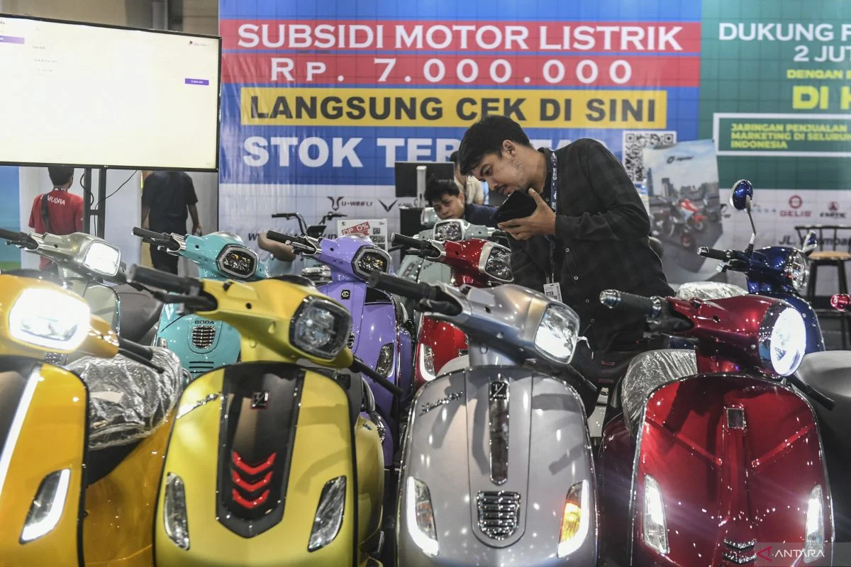 Subsidi Rp5 Juta Dorong Penjualan Motor Listrik: Dampaknya pada Konsumen dan Tagihan Listrik Nasional
