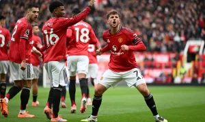 Sunderland Tahan Manchester United 0-0, Robin Roefs Jadi Sorotan