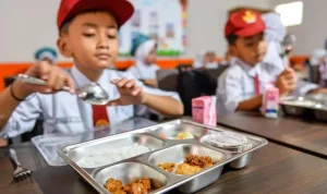 Terungkap! Program Makan Bergizi Gratis Sony Sonjaya Bangun Kepercayaan Tanpa Kontrak, Mengubah Hidup Ratusan Keluarga
