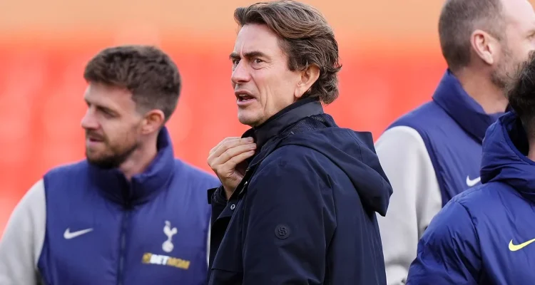 Thomas Frank Dalam Sorotan Setelah Kegagalan di Tottenham, Apakah Masa Depan di Sunderland?