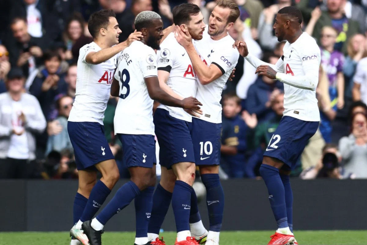 Tottenham Relegasi Terhentikan: Kemenangan Dramatis 2-1 atas Aston Villa Buka Jalan Selamat