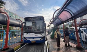 Transjakarta Menghadapi Tantangan Baru dalam Mengatur Lalu Lintas di Jakarta