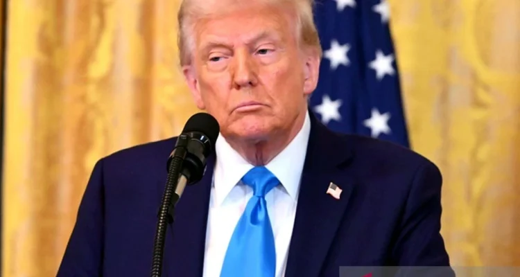 Trump Luncurkan Sanksi Baru Kuba, Menyasar Energi, Pertahanan, dan Bank Asing