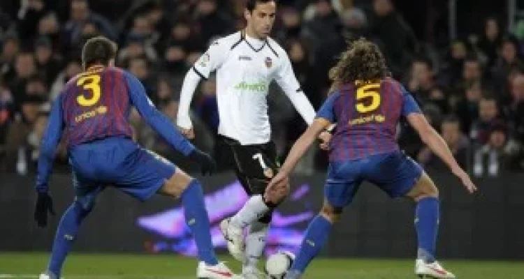 Valencia Mengalahkan Barcelona di Laga Terakhir La Liga: Hansi Flick Kecewa