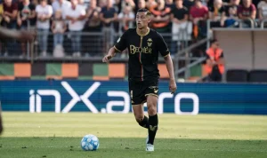 Venezia Promosi ke Serie A, Jay Idzes Siap Hadapi Mantan di Bawah Asuhan Eks Pelatih AC Milan