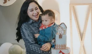 Viral! Anak Denise Chariesta Gigit Briella Saat Main, Apakah Ini Tanda Anak Aktif? Simak Analisis dan Risiko Lainnya