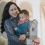 Viral! Anak Denise Chariesta Gigit Briella Saat Main, Apakah Ini Tanda Anak Aktif? Simak Analisis dan Risiko Lainnya