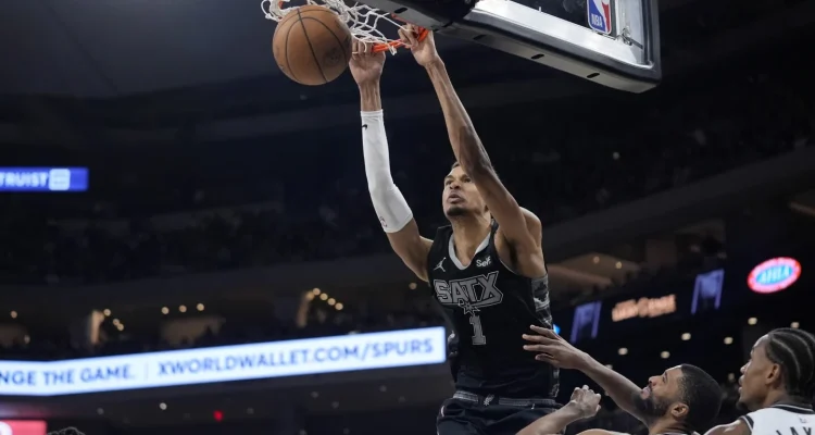 Wembanyama Pimpin Spurs Menang 122-115 atas Thunder lewat Dua Overtime