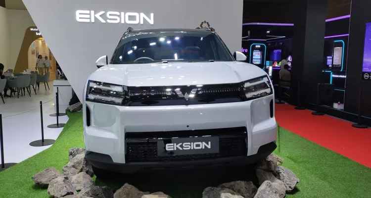 Wuling Eksion Tipe EV dan PHEV: Pilihan Baru untuk Mobil Keluarga