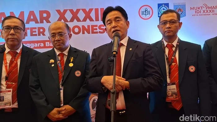 Yusril Ihza Mahendra dan Isu Parliamentary Threshold: Bagaimana Masa Depan Demokrasi Indonesia?