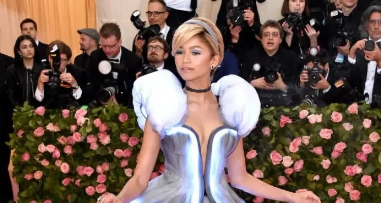 Zendaya Met Gala: Diperkirakan Absen dari Met Gala 2026 Karena Proyek Besar dan Kontroversi Donatur