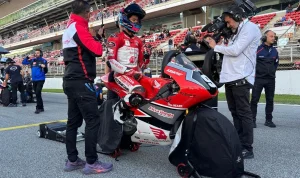 Adrian Fernandez Didiskualifikasi dari Enam Seri Moto3 2026, Veda Ega Pratama Naik ke Peringkat Tiga