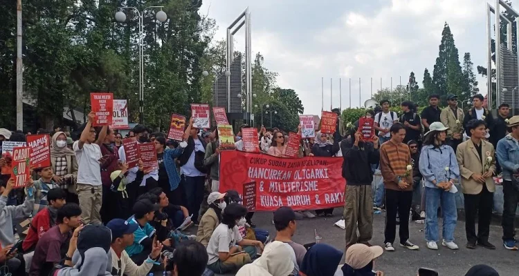 Aksi Mahasiswa UGM Geruduk Diskusi Budiman Sudjatmiko Cs, Ini Kronologinya