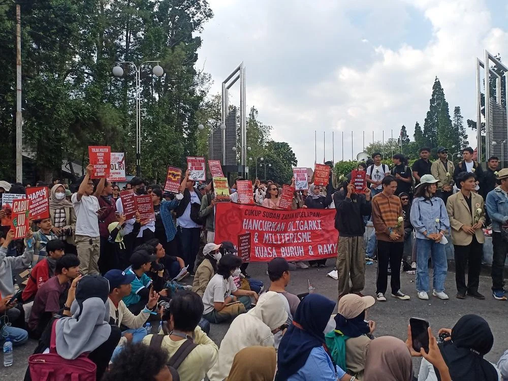 Aksi Mahasiswa UGM Geruduk Diskusi Budiman Sudjatmiko Cs, Ini Kronologinya