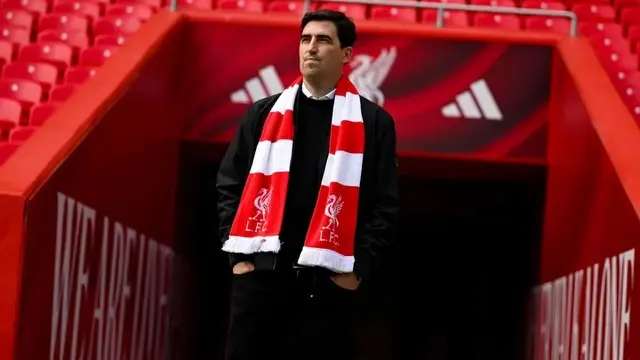 Andoni Iraola Sebut Liga Champions Penting untuk Liverpool