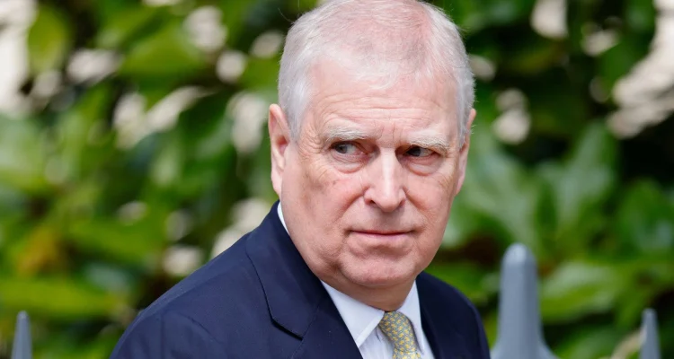 Andrew Mountbatten-Windsor Muncul dengan Luka Besar di Wajahnya