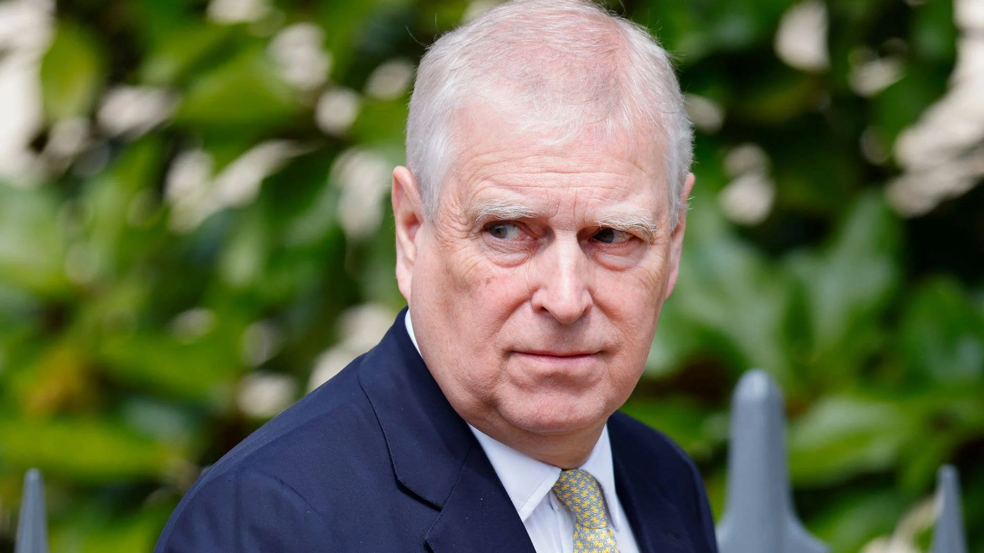 Andrew Mountbatten-Windsor Muncul dengan Luka Besar di Wajahnya