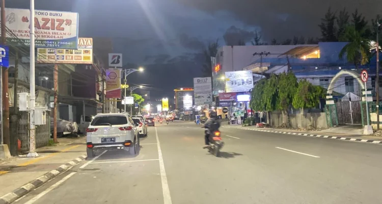 Aturan Kode Jalan yang Terlupakan: Parkir di Jalan pada Malam Hari