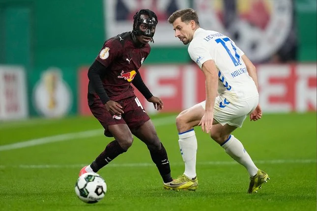 Bradley Barcola dan Yan Diomande: Dua Nama yang Disebut-Sebut sebagai Pengganti Mohamed Salah di Liverpool
