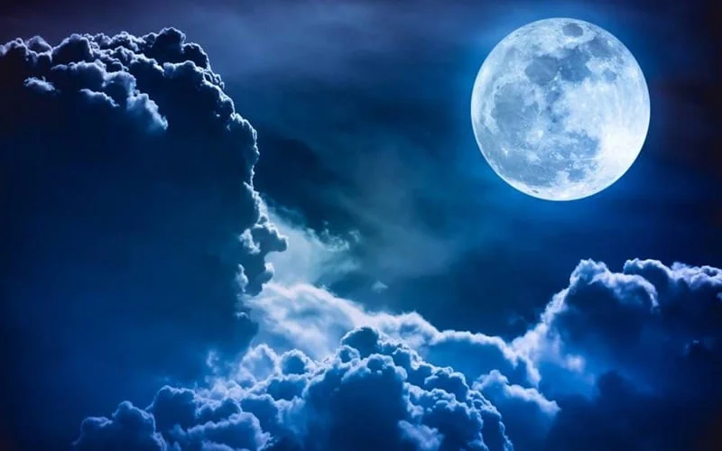 Bulan Biru: Fenomena Langka yang Menginspirasi Kreativitas dan Inovasi