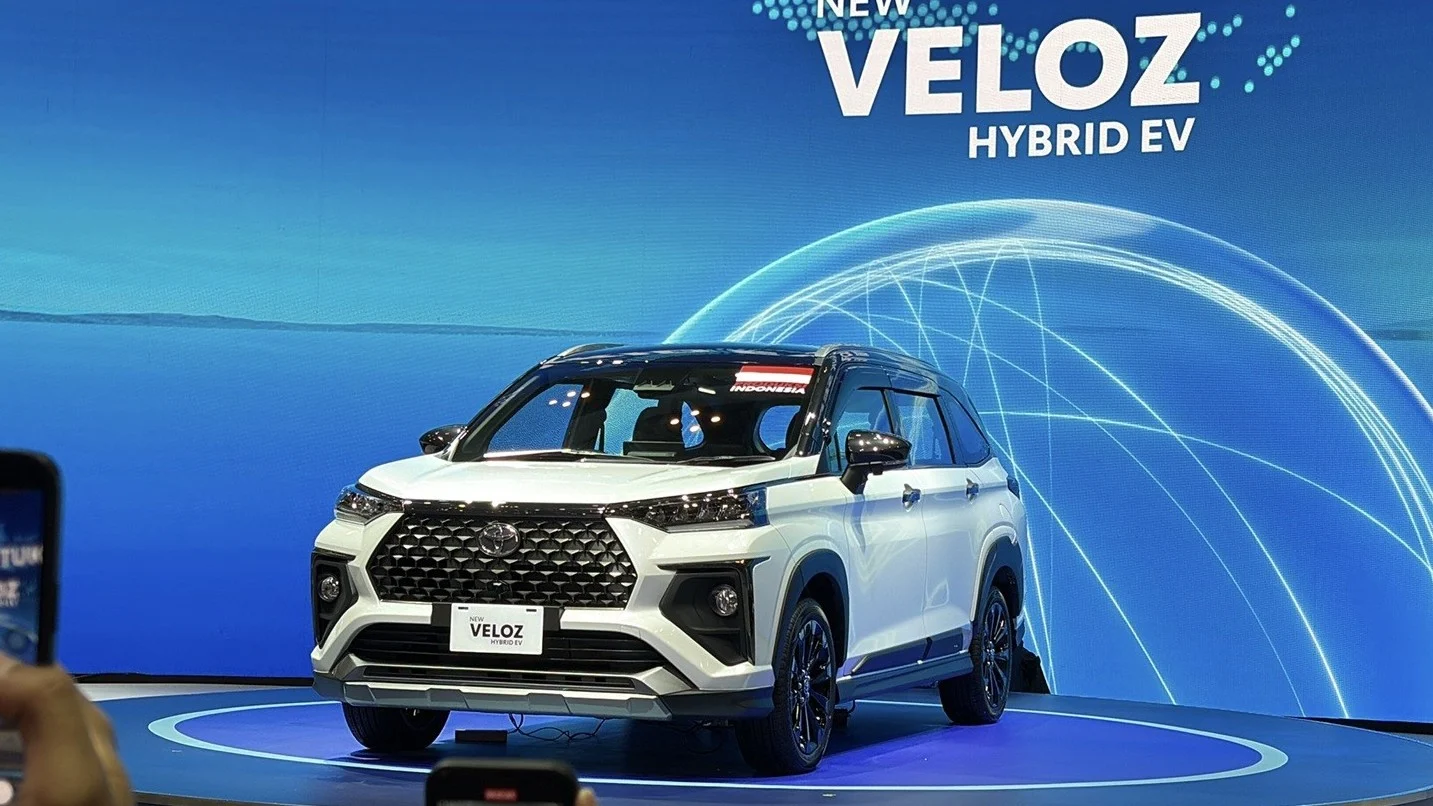 BYD M6 PHEV, Tantangan Baru Bagi Toyota Veloz Hybrid di Pasar Mobil Keluarga