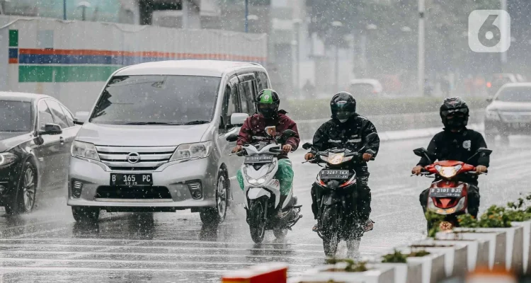 Cuaca Jakarta dan Sekitarnya Memburuk, Ini Penjelasan BMKG